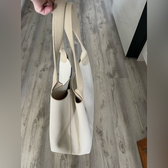 Rothy's The Large Lightweight Tote Cream Neon Green Handle Machine Washable - Picture 9 of 16